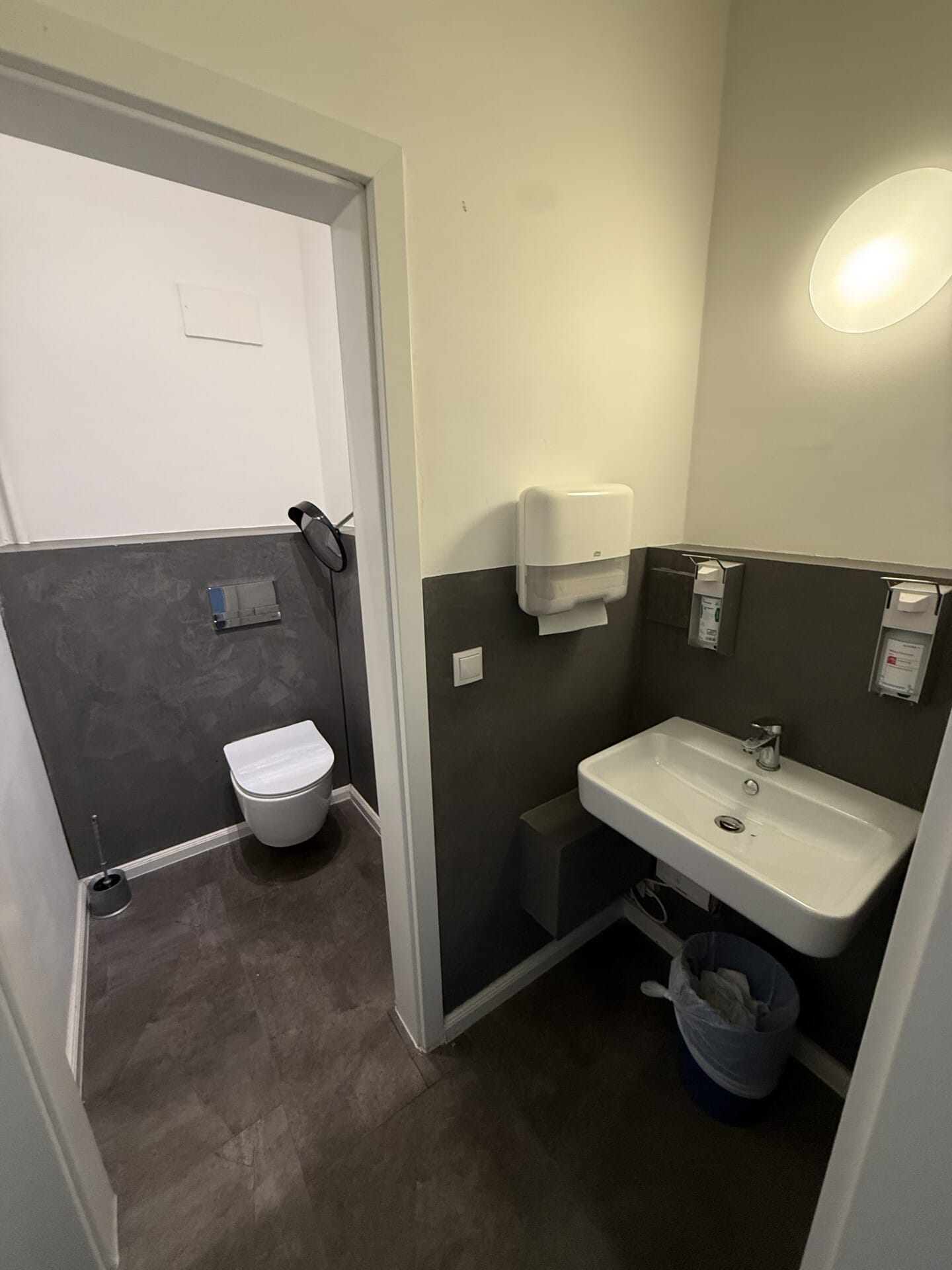 WC 1 