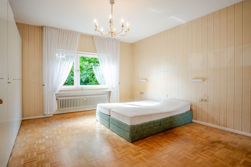 Schlafzimmer - EG